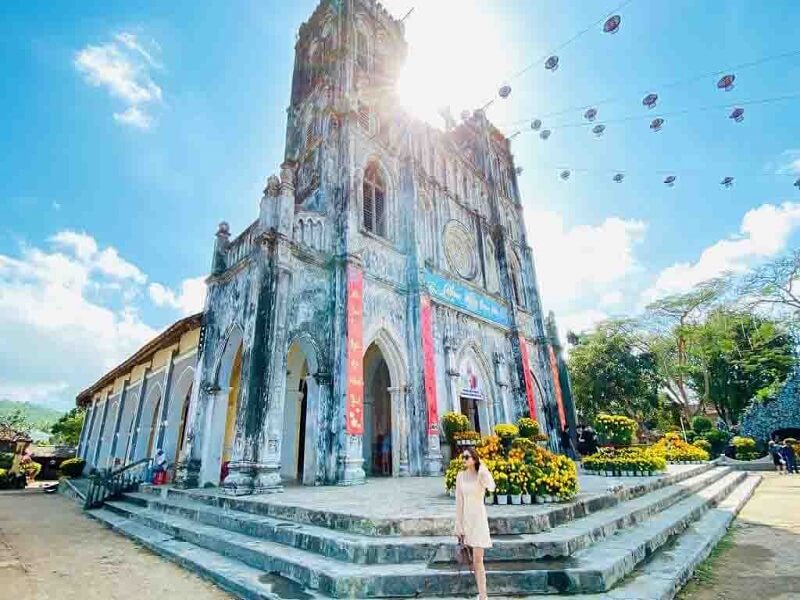 Nhà thờ Mằng Lăng - địa điểm du lịch nổi tiếng Phú Yên