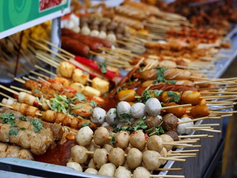 Phố ẩm thực Nguyễn Tất Thành Quy Nhơn