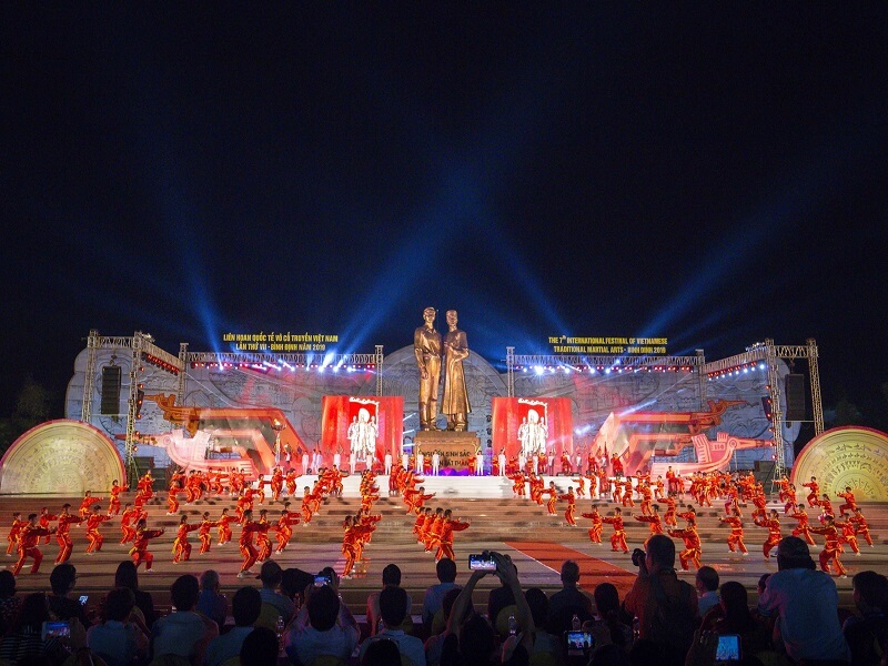 Quảng trường là địa điểm tổ chức nhiều hoạt động lớn ở Quy Nhơn